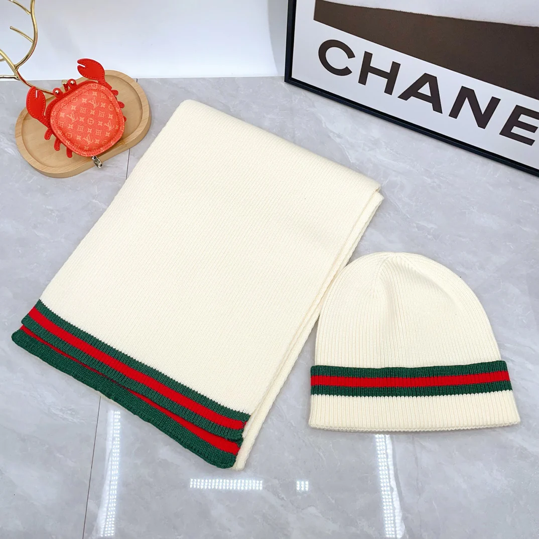 Color matching wool knit scarf and hat set