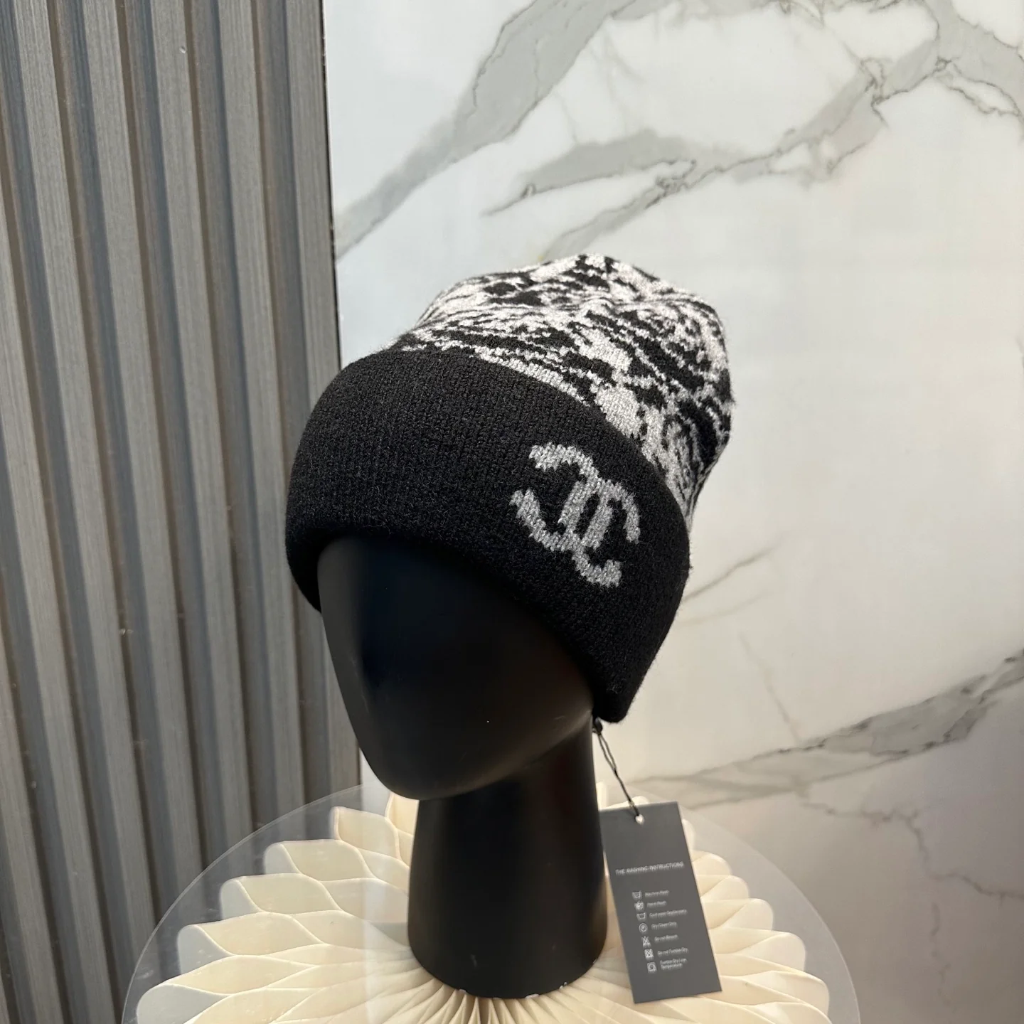 Camellia jacquard cashmere knitted  beanie
