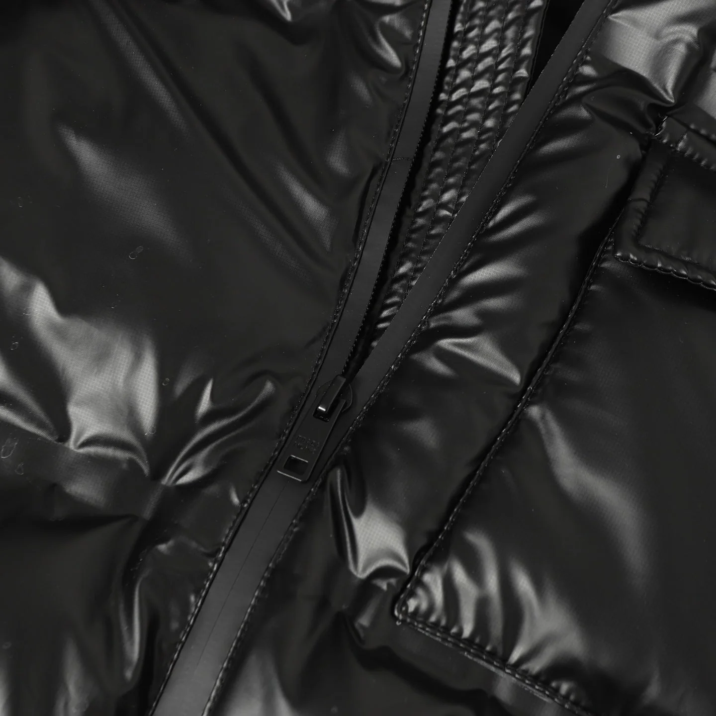 Detachable hood down jacket