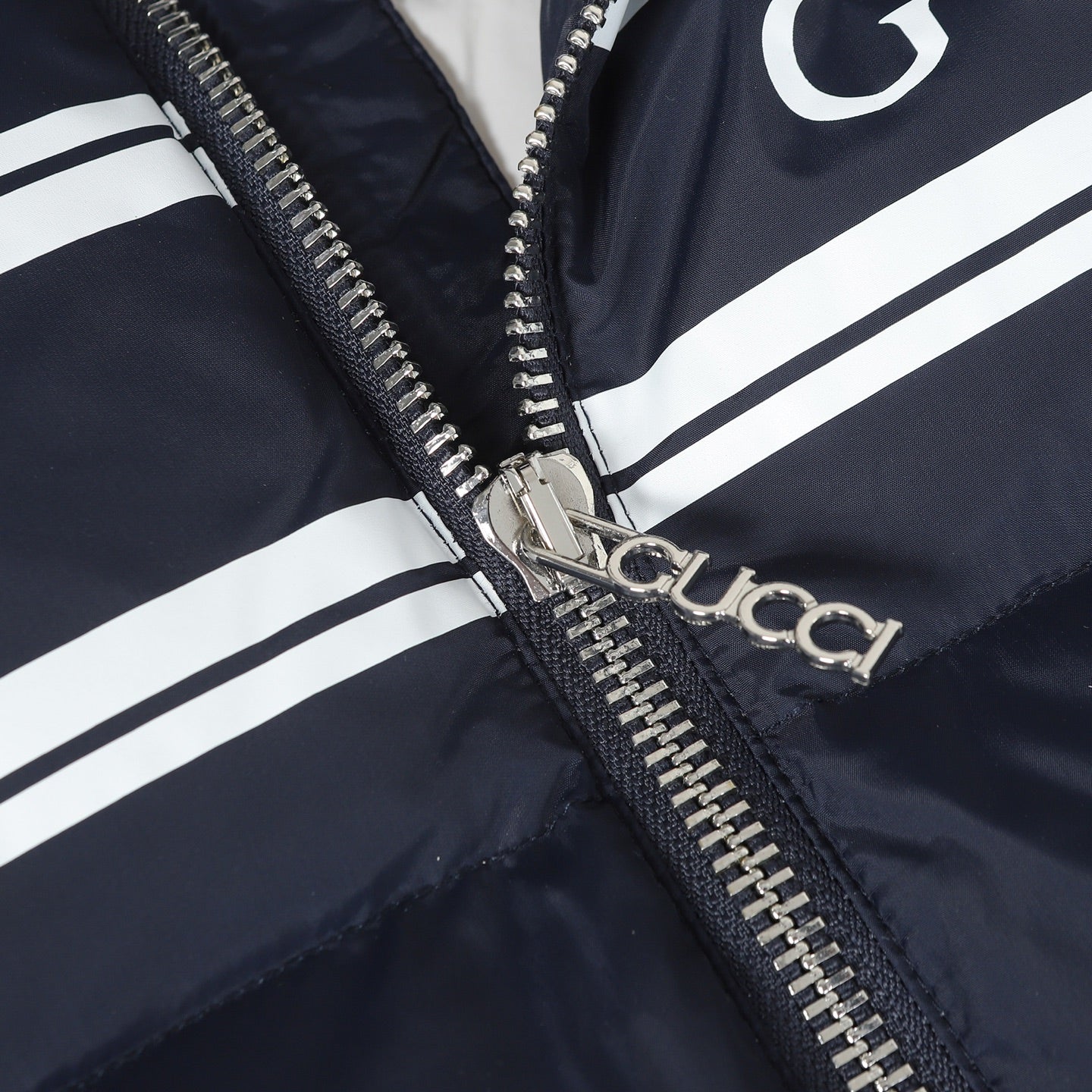 Printed hooded down jacket