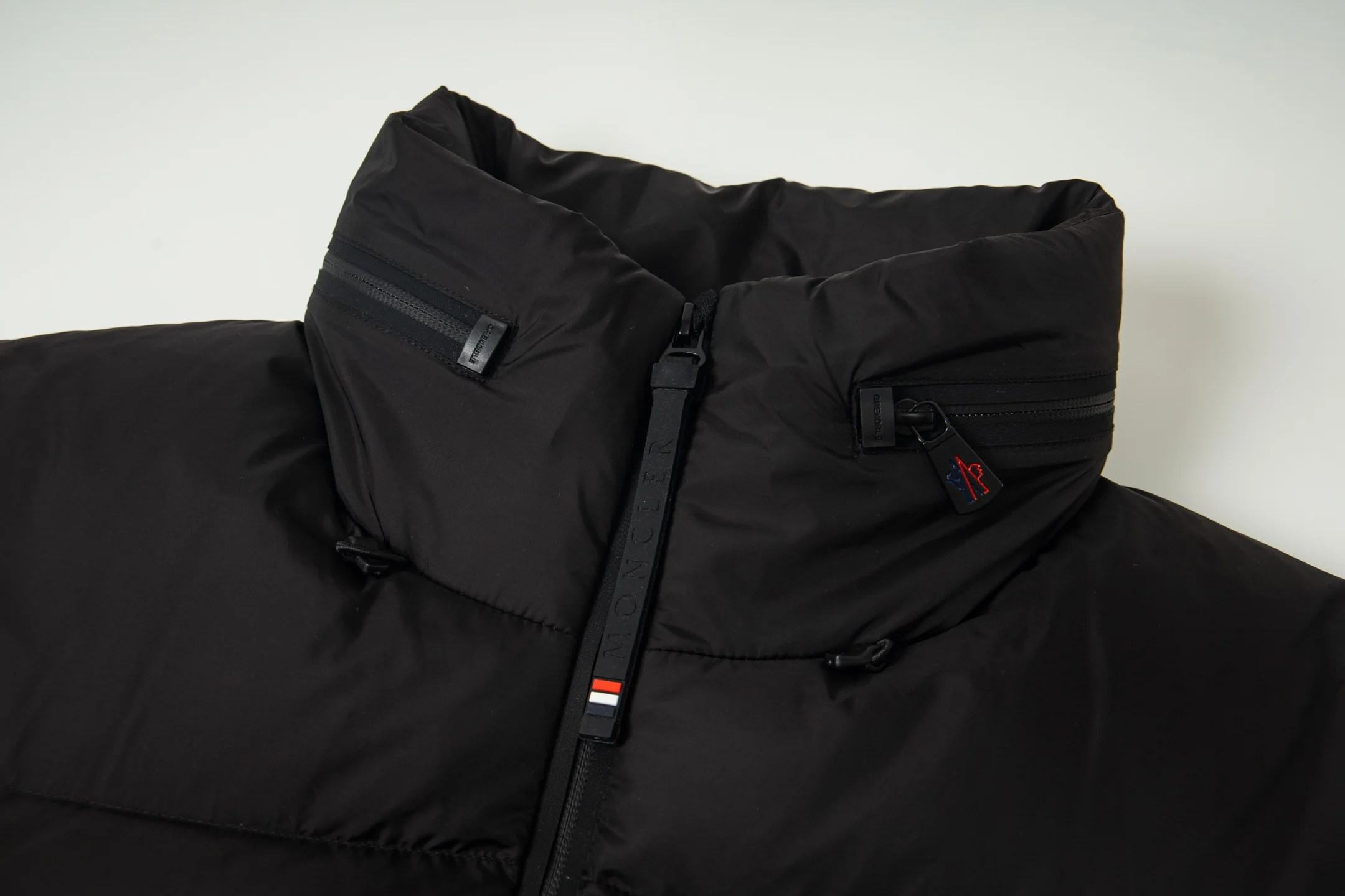 Printed stand-up collar down jacket