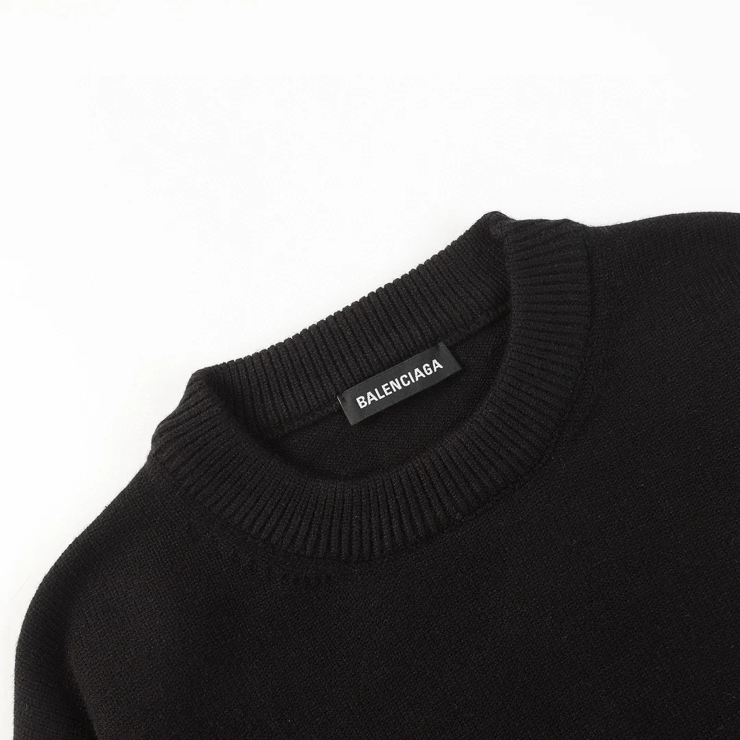 Embroidered knitted cashmere sweater
