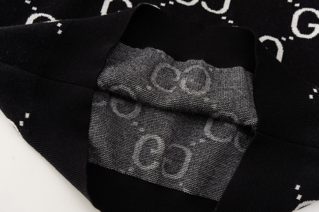 Knitted cashmere sweater