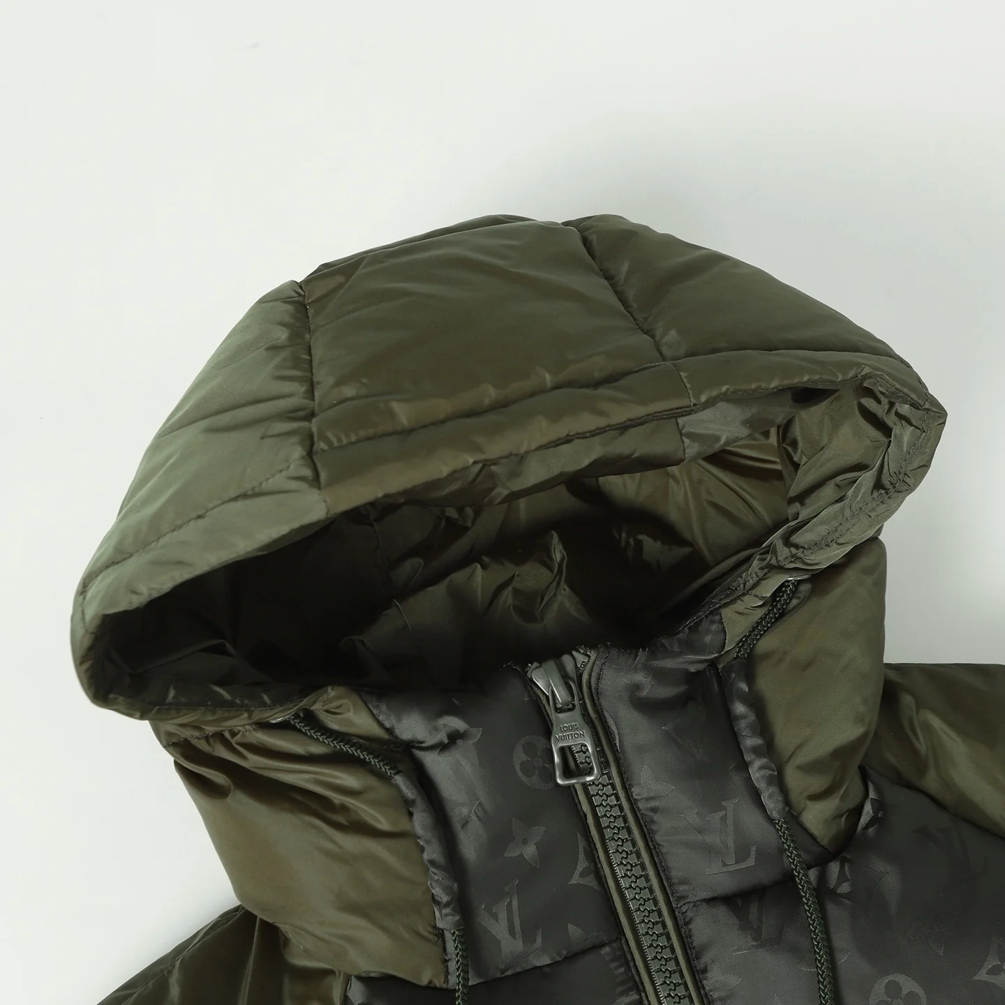 Jacquard down hooded jacket