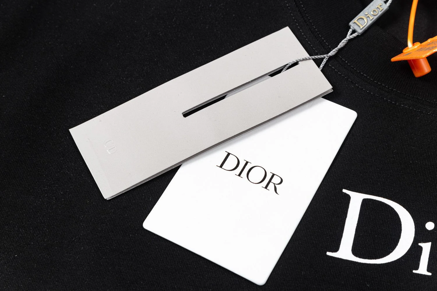 Creative embroidered pocket T-shirt