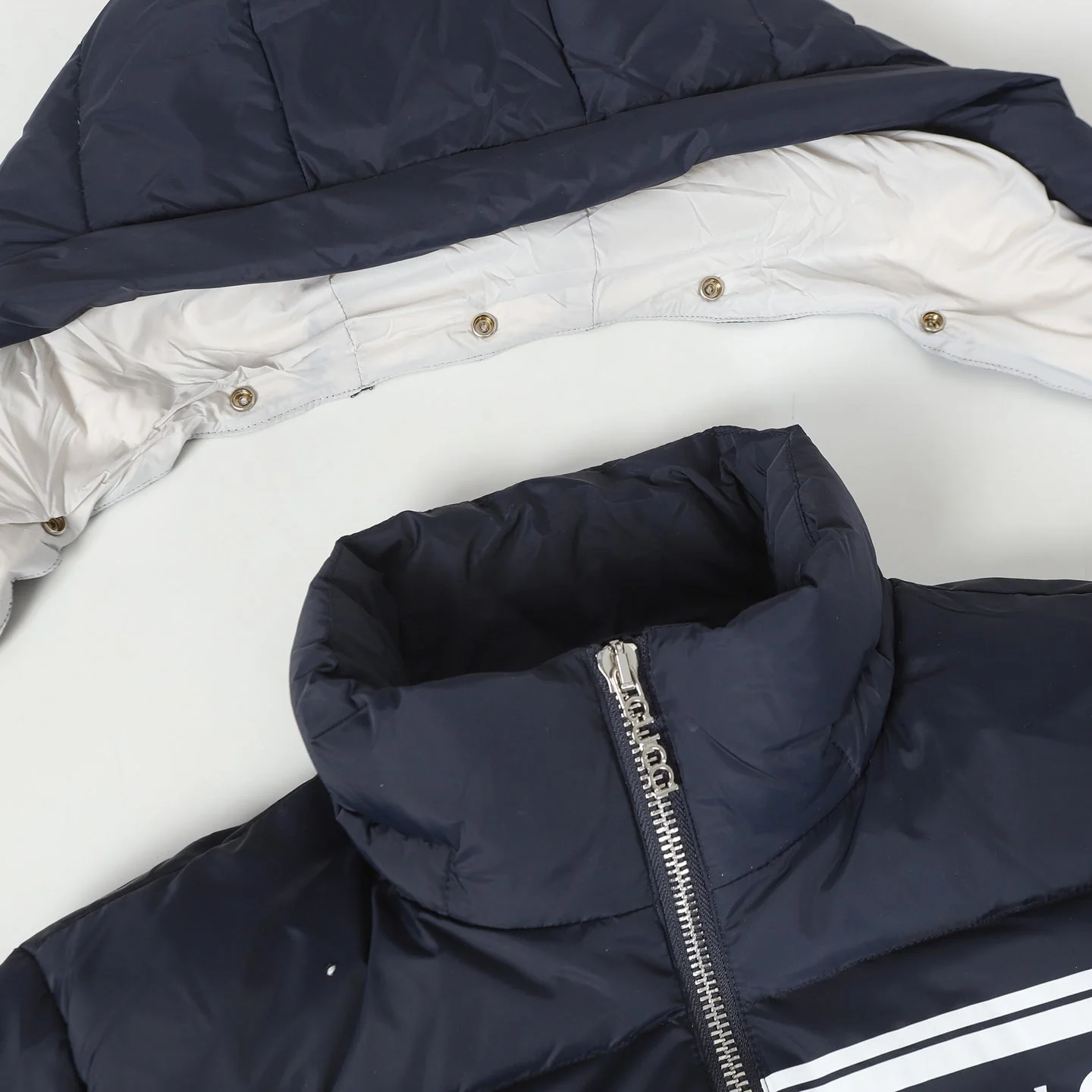 Detachable hooded down jacket