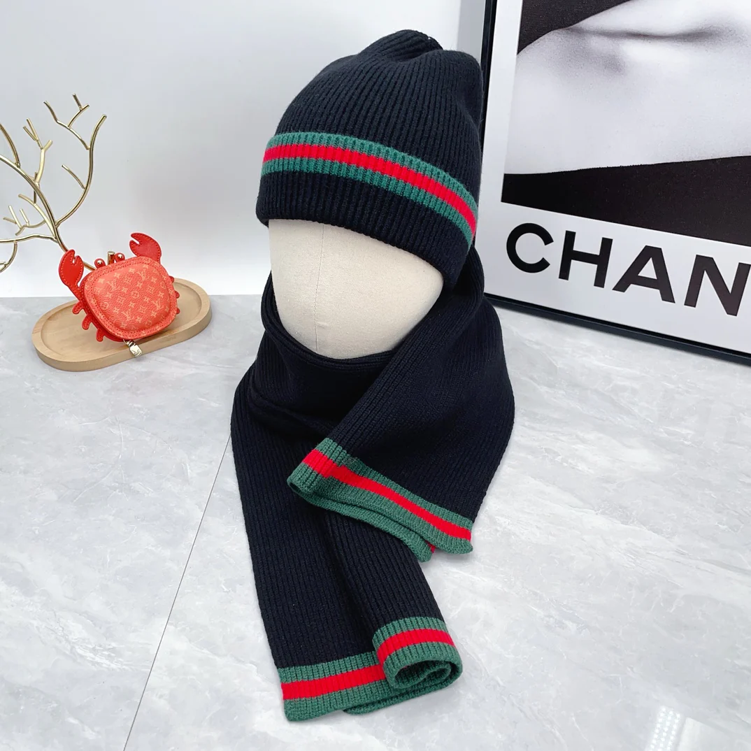 Color matching wool knit scarf and hat set