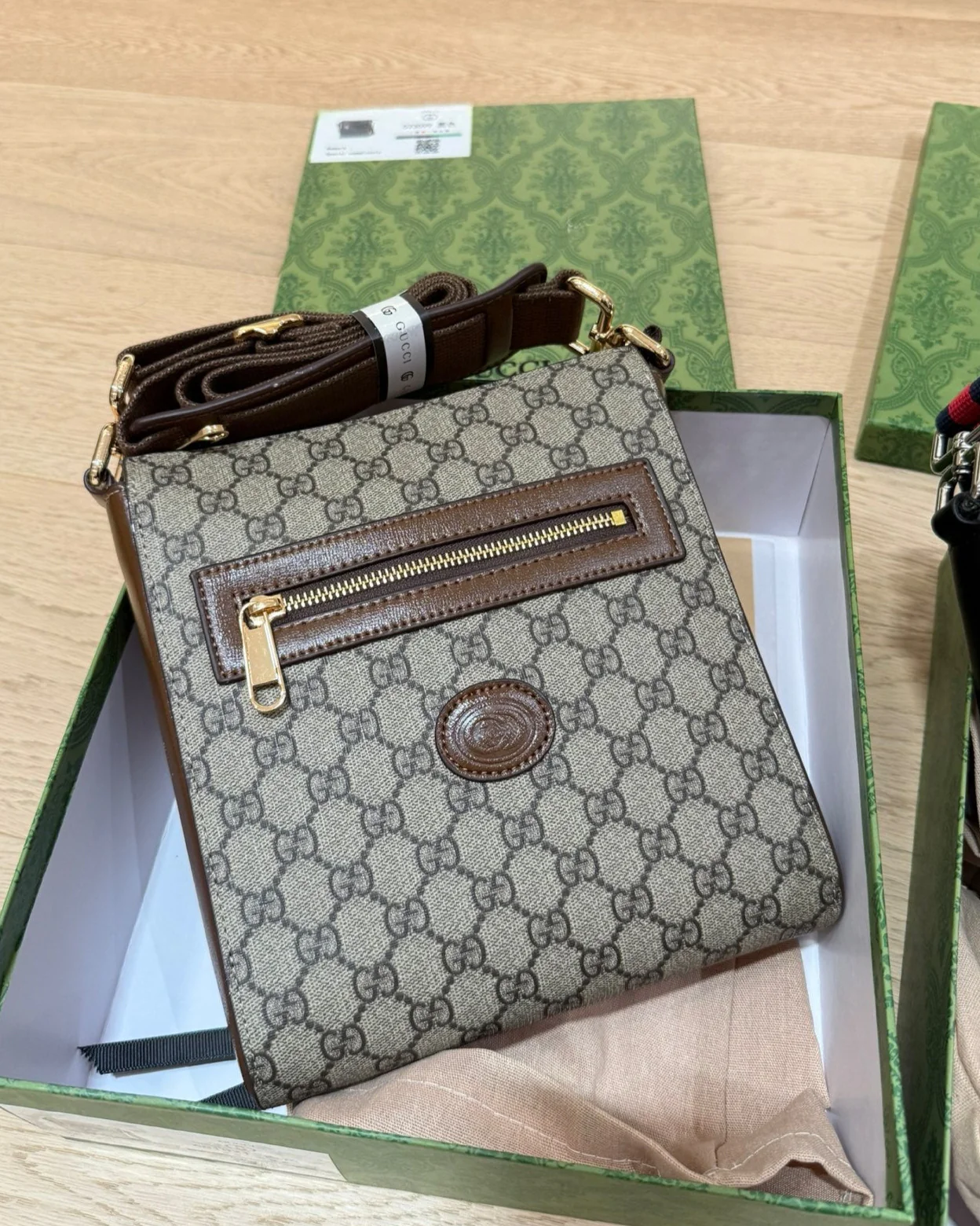 Men's crossbody bags