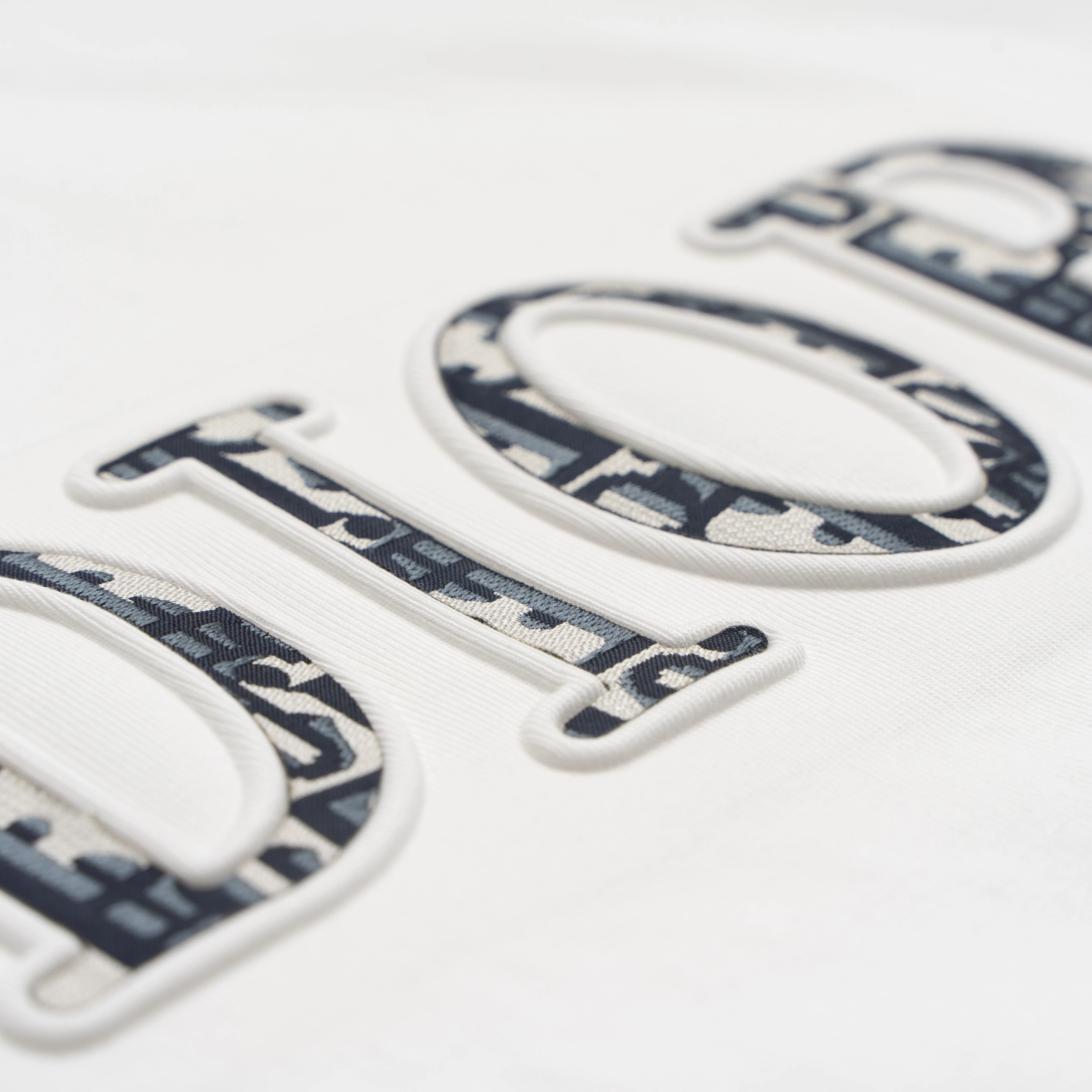 Printed T-Shirt: High-End Fashion Statement-1181