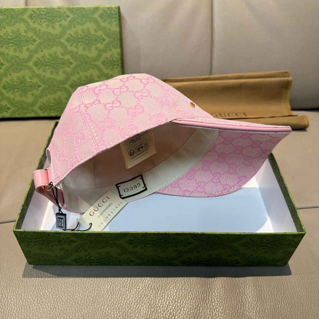 Jacquard lettering baseball cap