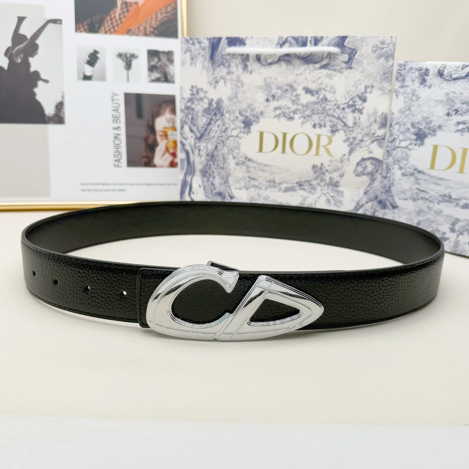 Fashion leather belts