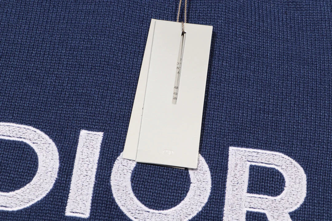 Knitted embroidered cashmere sweatshirt