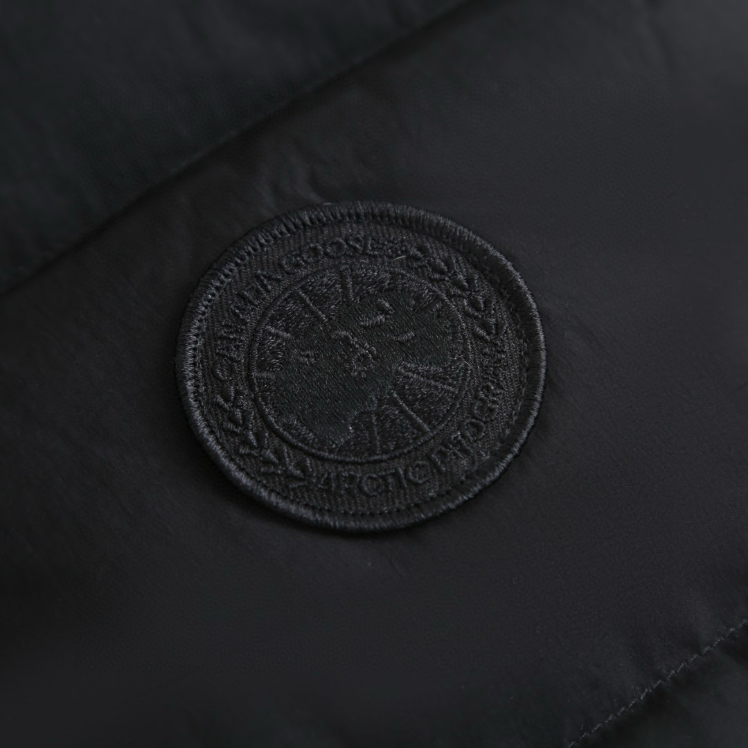 High-necked down vest