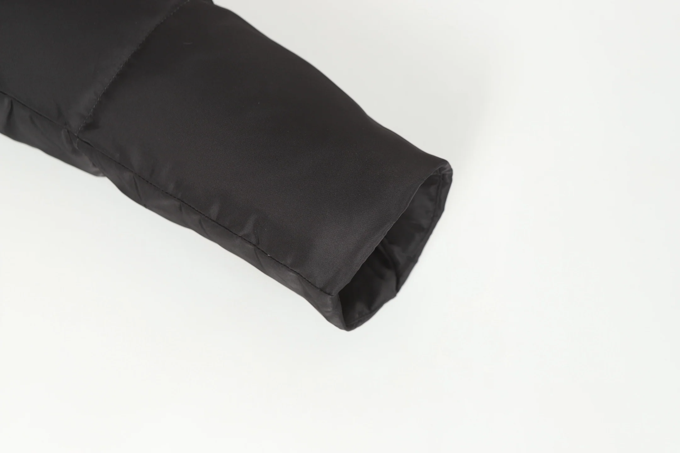 Fashion stand collar down jacket