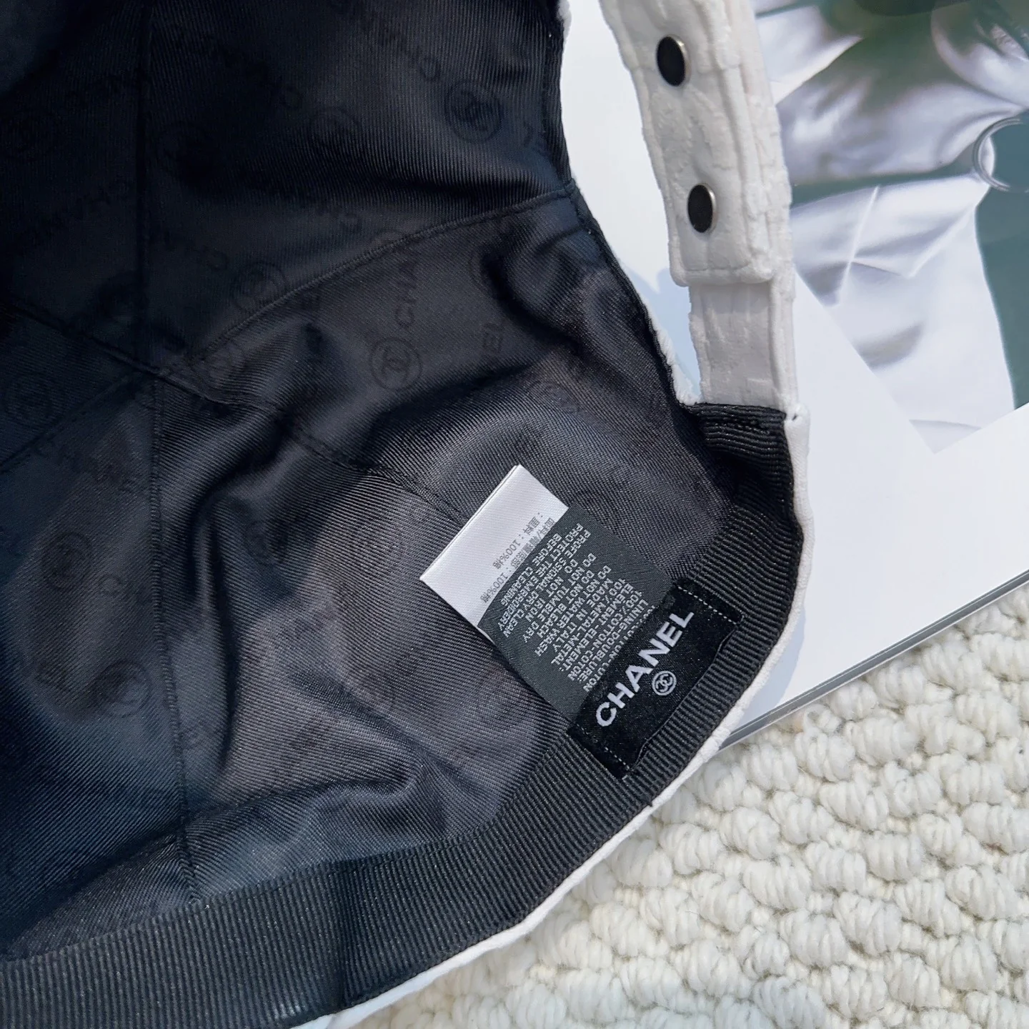 Stylish jacquard baseball cap