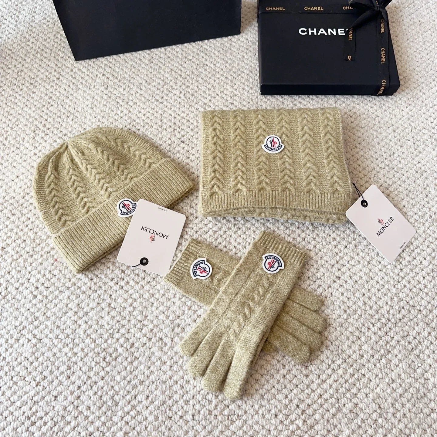 Embroidery knitted scarf hat gloves set