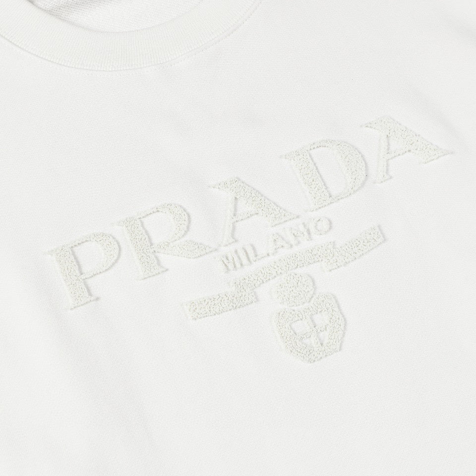 3D embroidered cotton sweatshirt