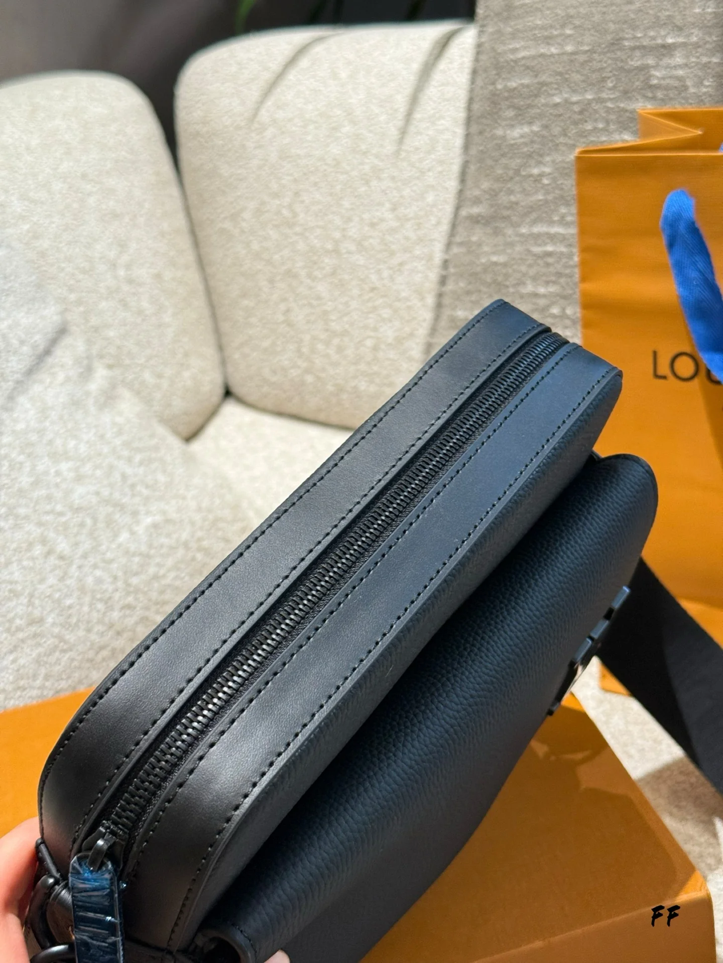 Black Men's Messenger Bag