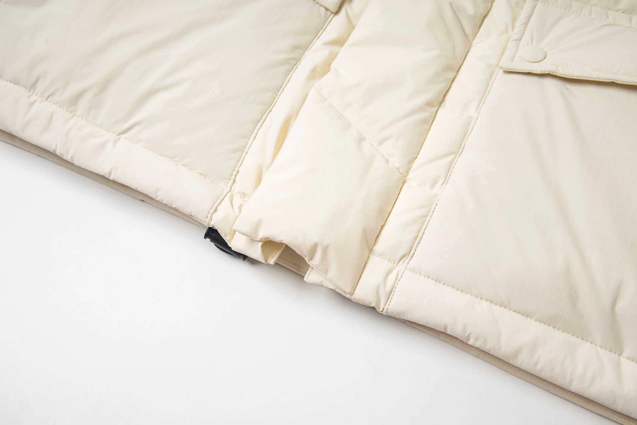 Printed rubber hooded down jacket