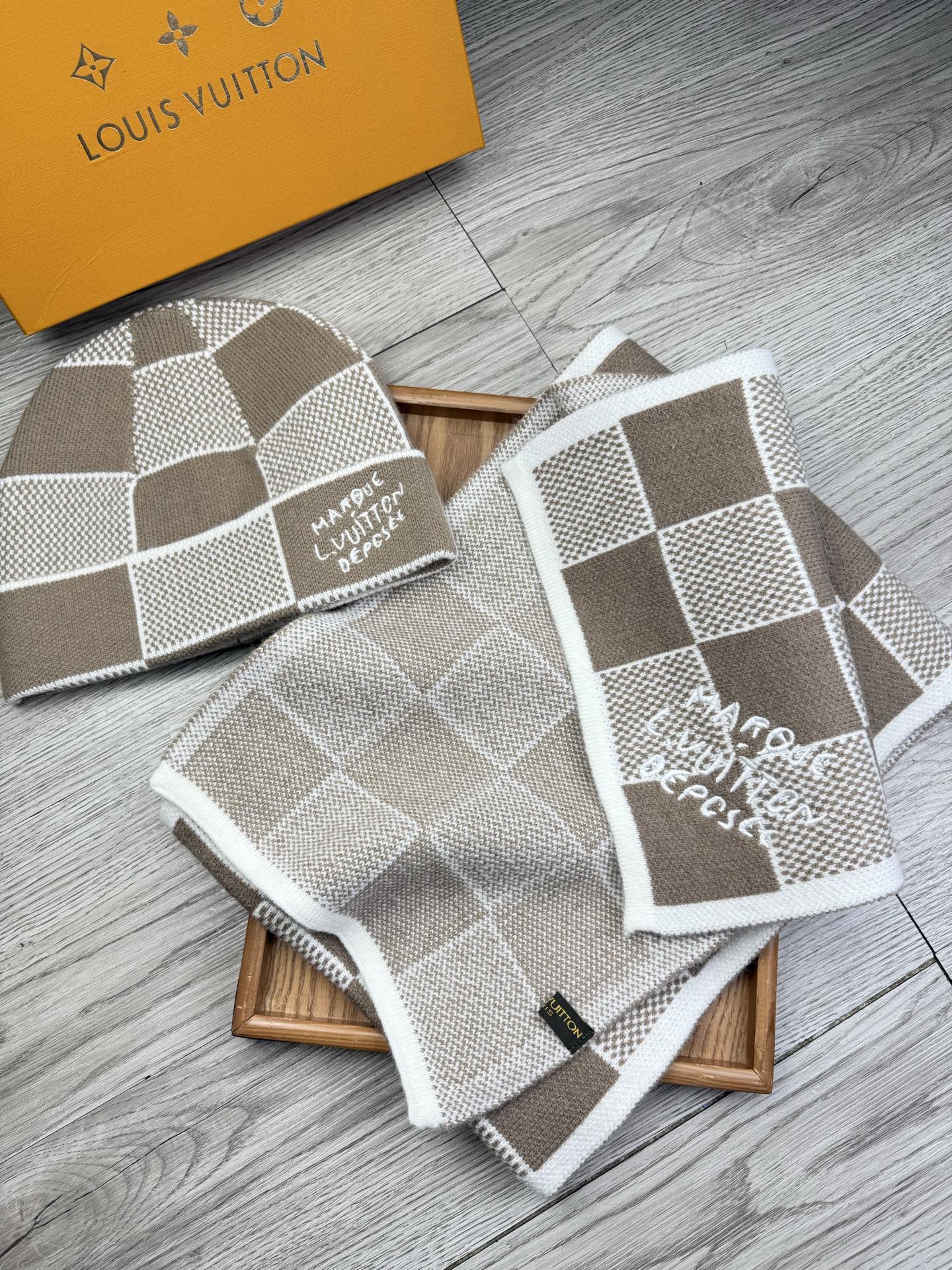 Checkerboard scarf and hat set