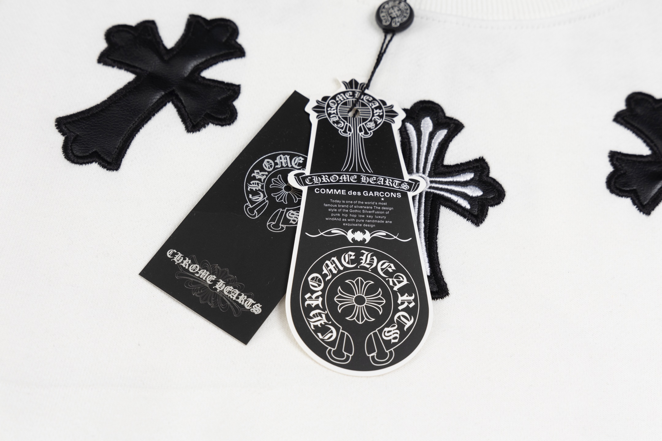 Leather Label Embroidered Crew Neck Sweatshirt