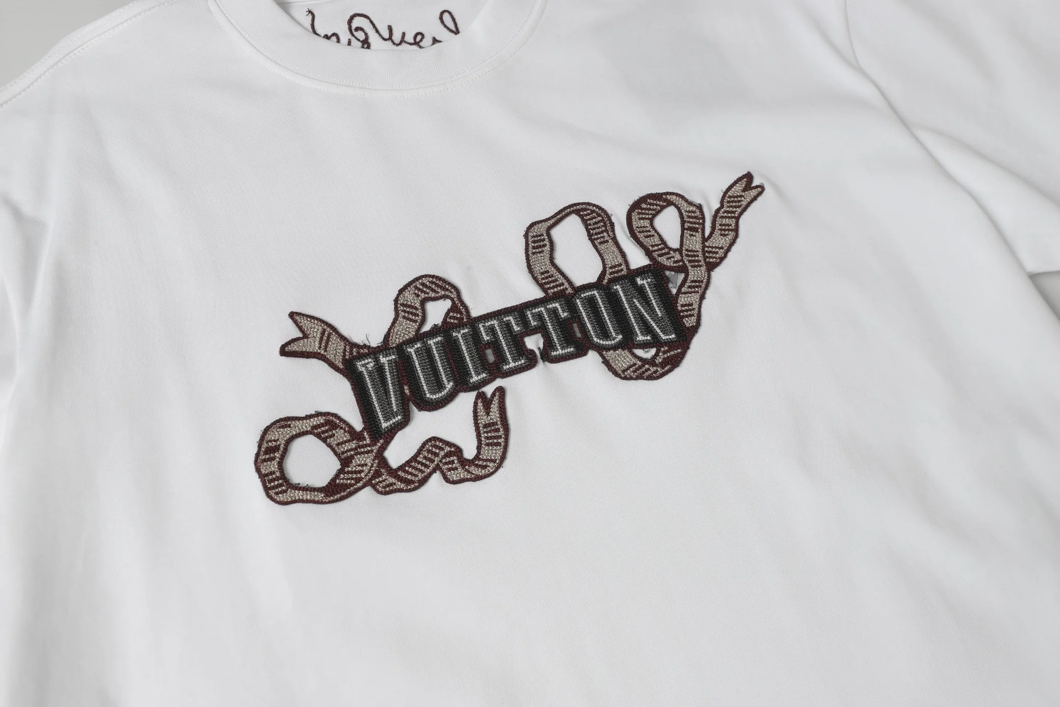 Embroidered cotton T-shirt