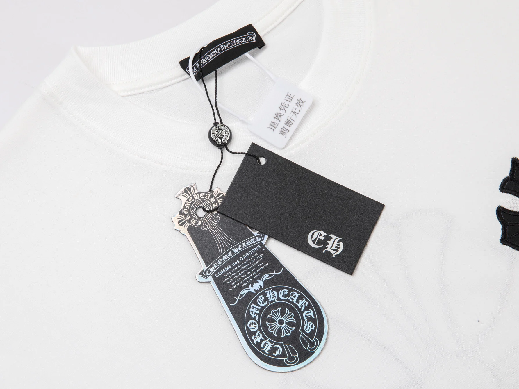 Double-sided embroidered T-shirt