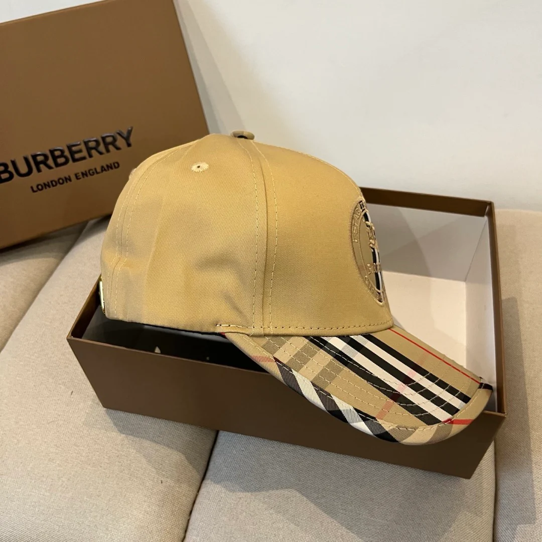 Plaid embroidered baseball cap