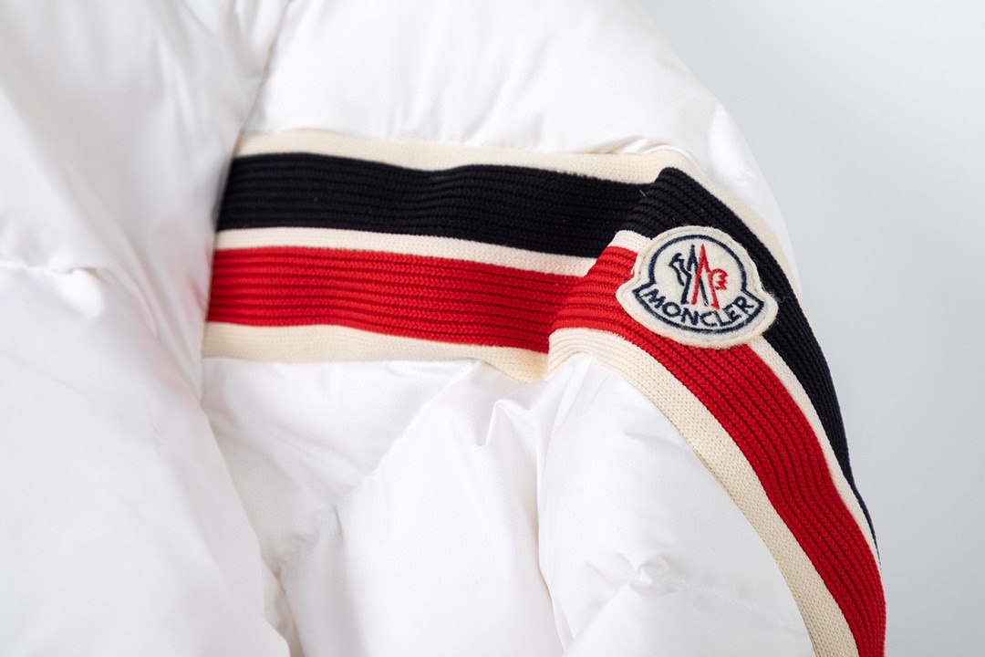 Three-color sleeve ribbon trim down jacket