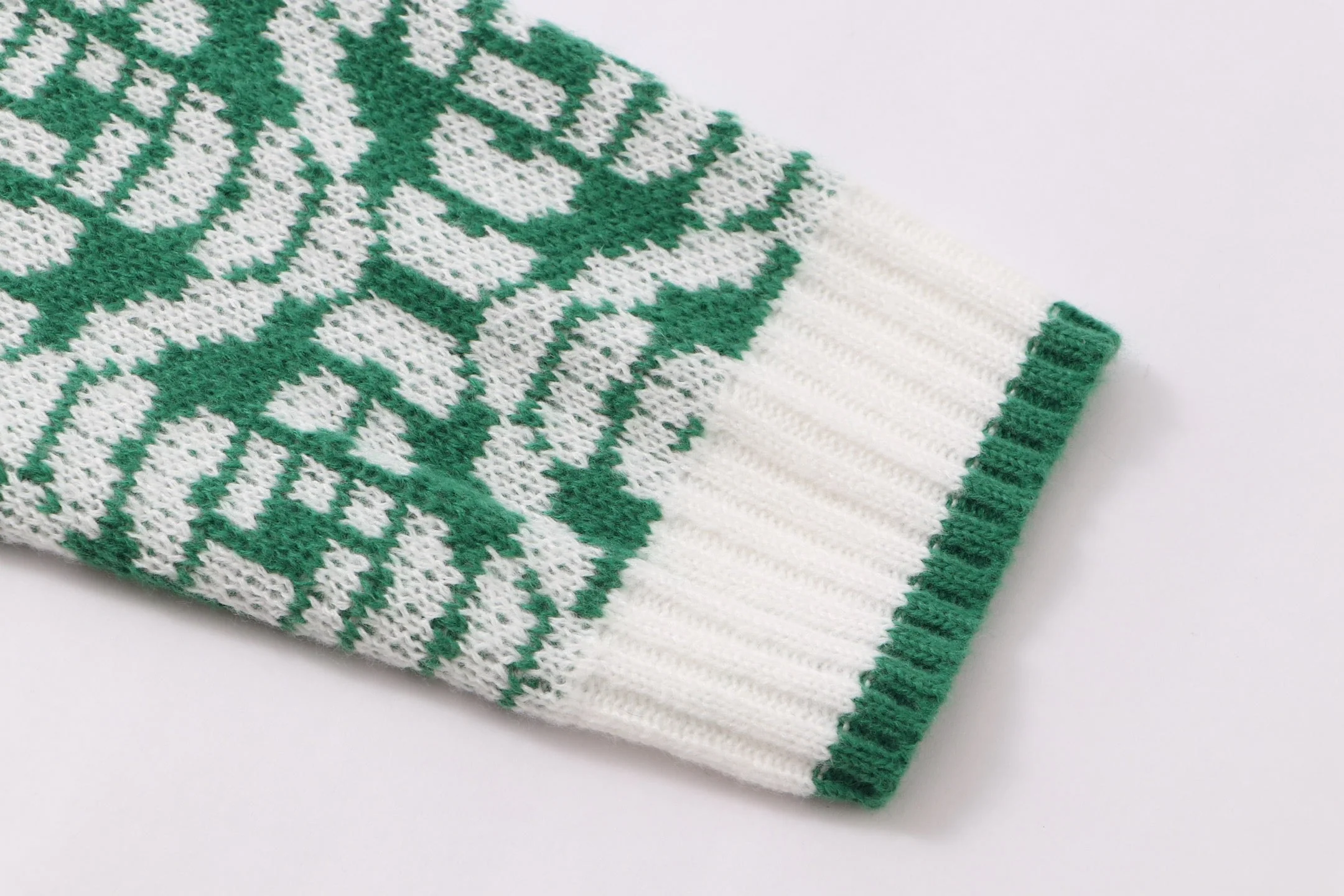 Knitted cashmere sweatshirt