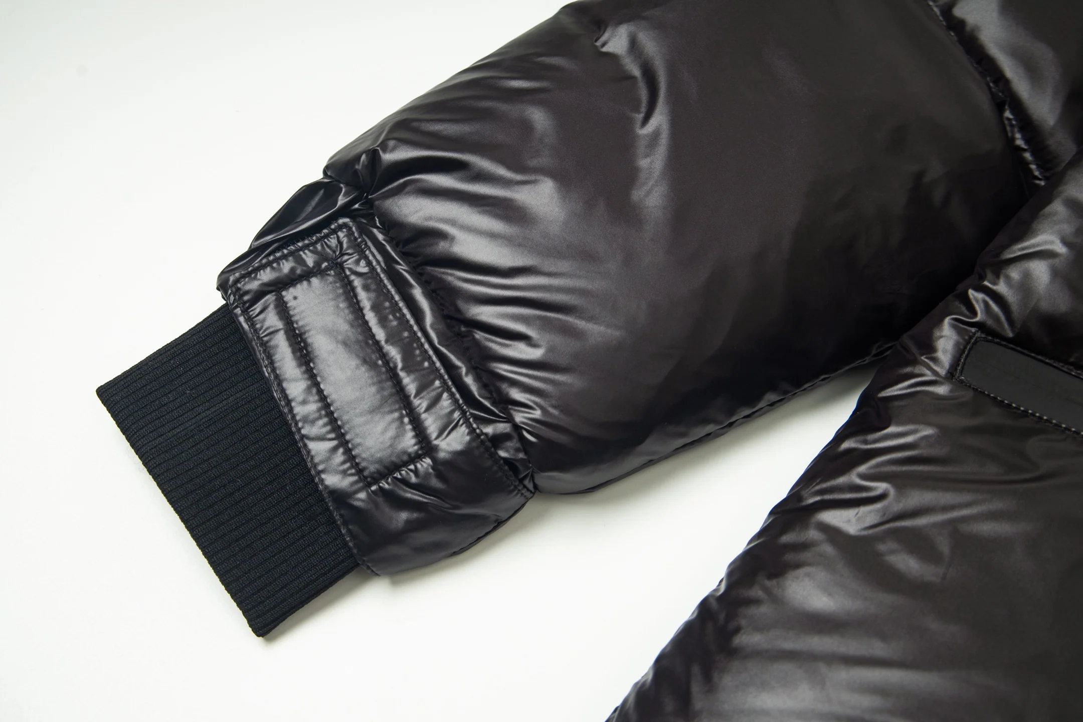 Printed hooded down jacket