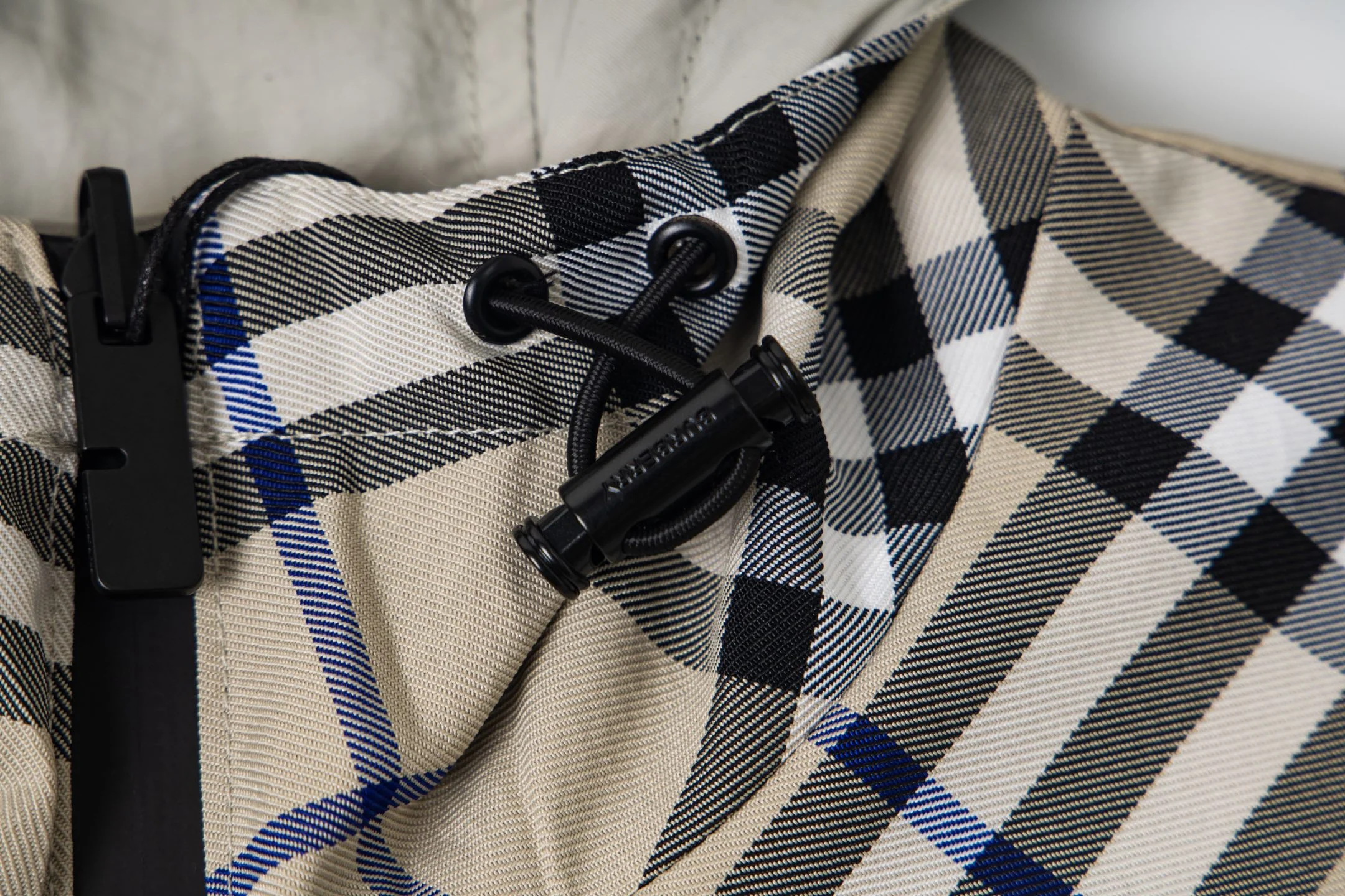 Nylon embroidered double-faced jacket