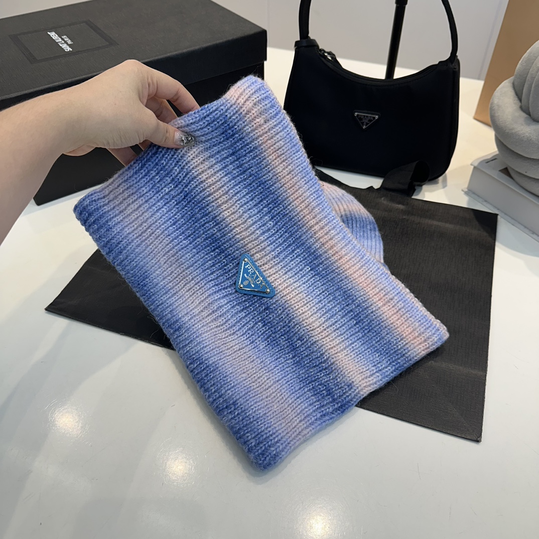 Gradient knit scarf and hat set