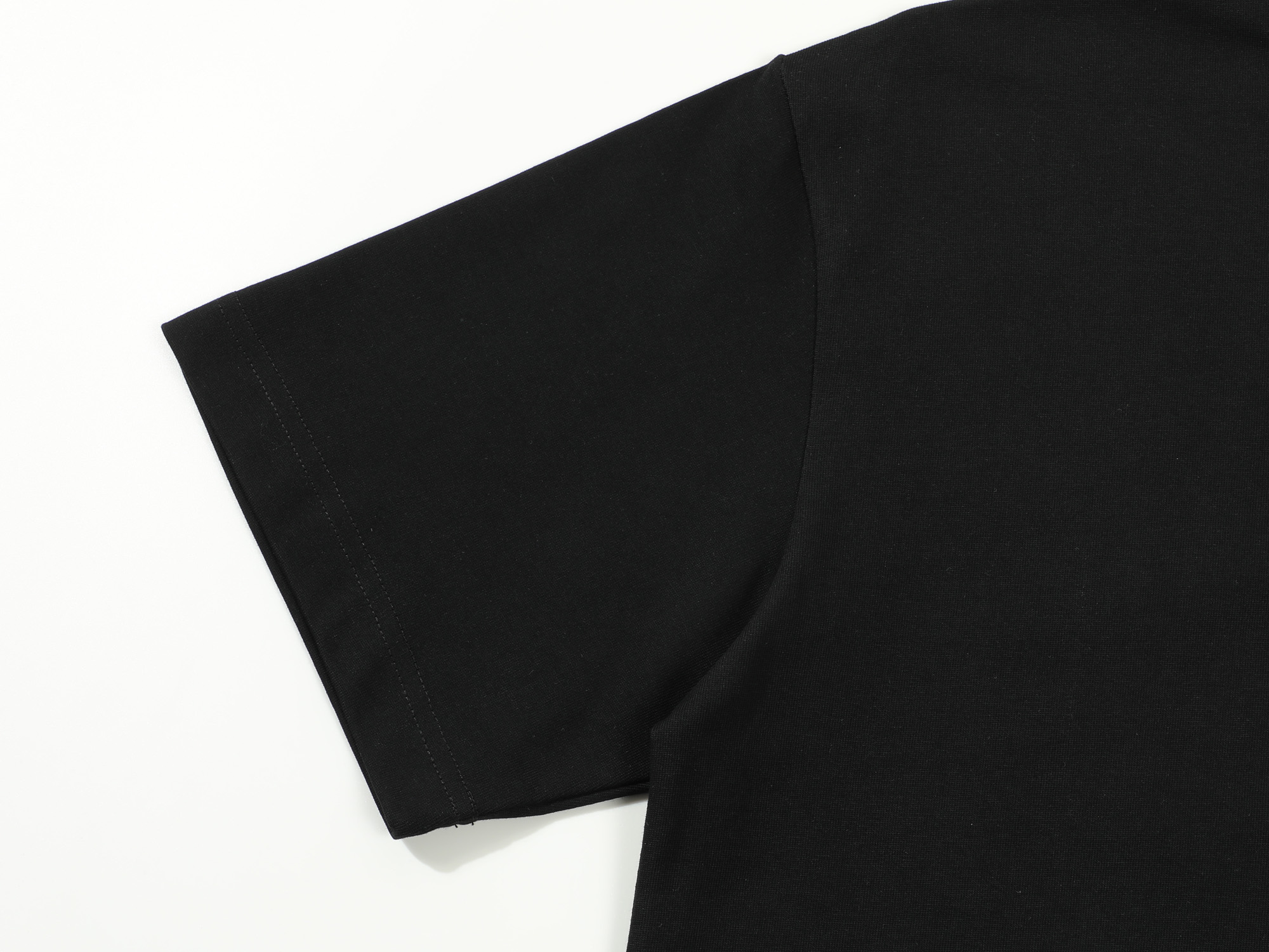 Rabbit embroidered cotton T-shirt