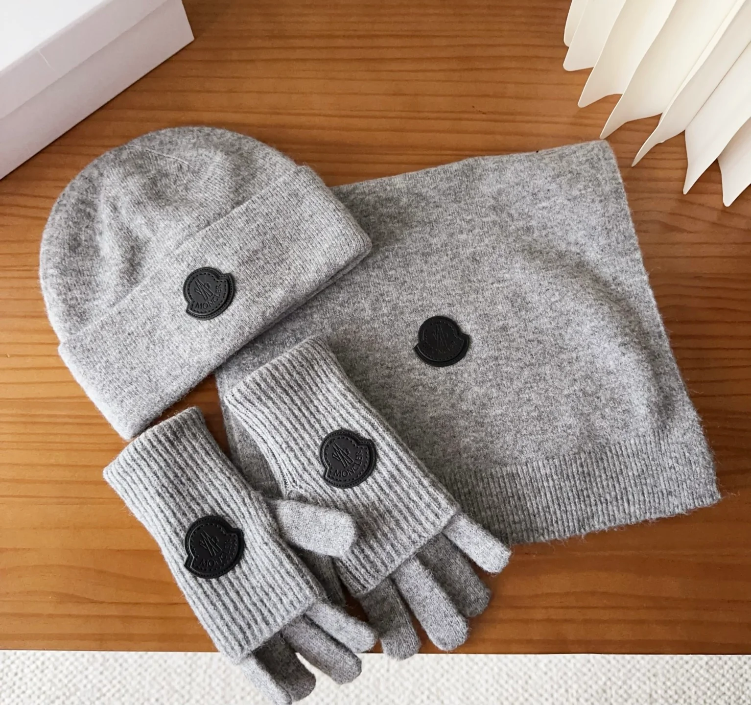 Leather label knitted scarf hat gloves set
