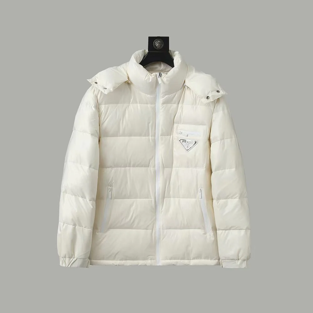 Pocket hooded down jacket