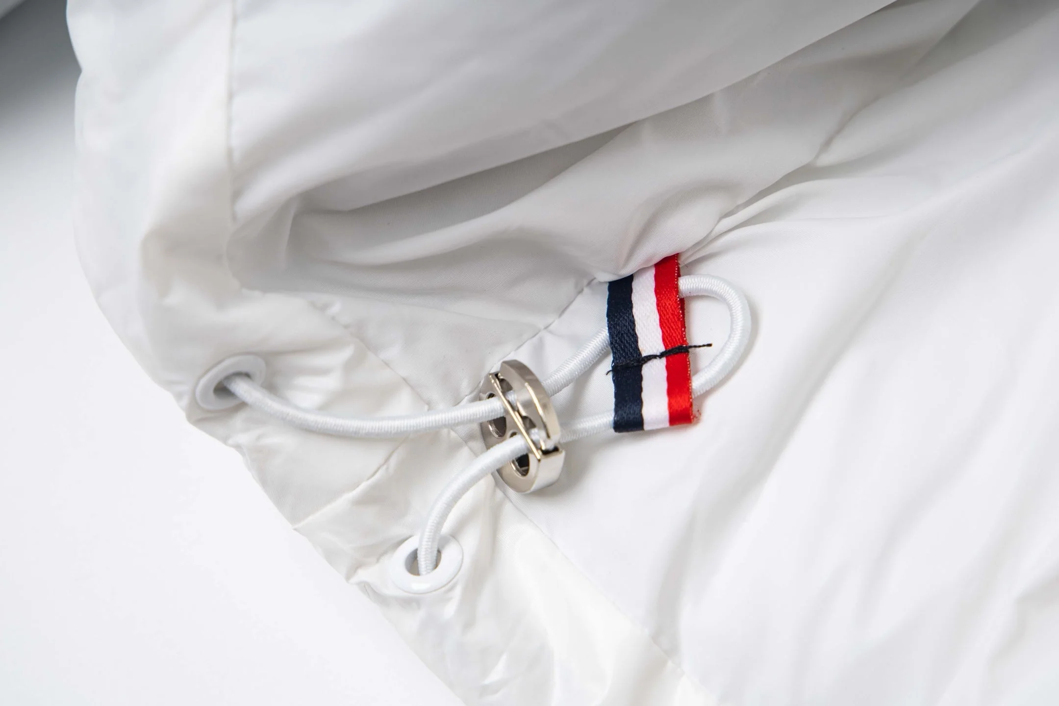 Matte hooded padded jacket