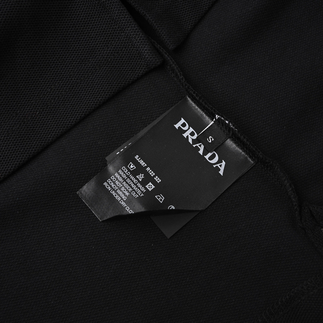 Cotton knit zip-up polo shirt