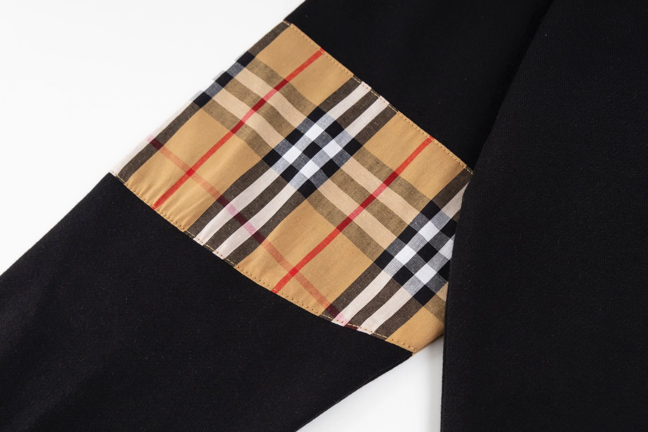 Pocket embroidered cotton sweatshirt