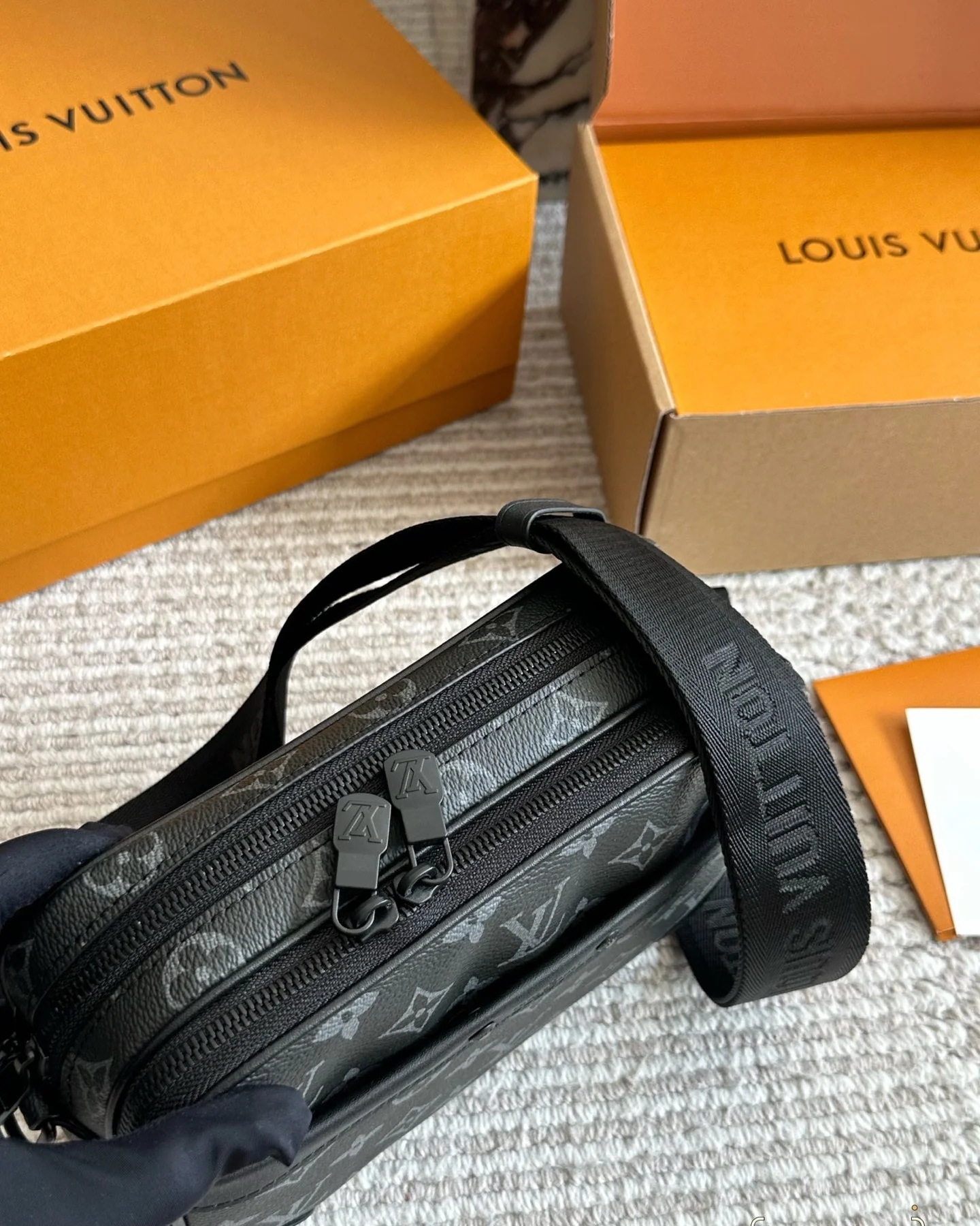 Fashion Leather men's crossbody bag