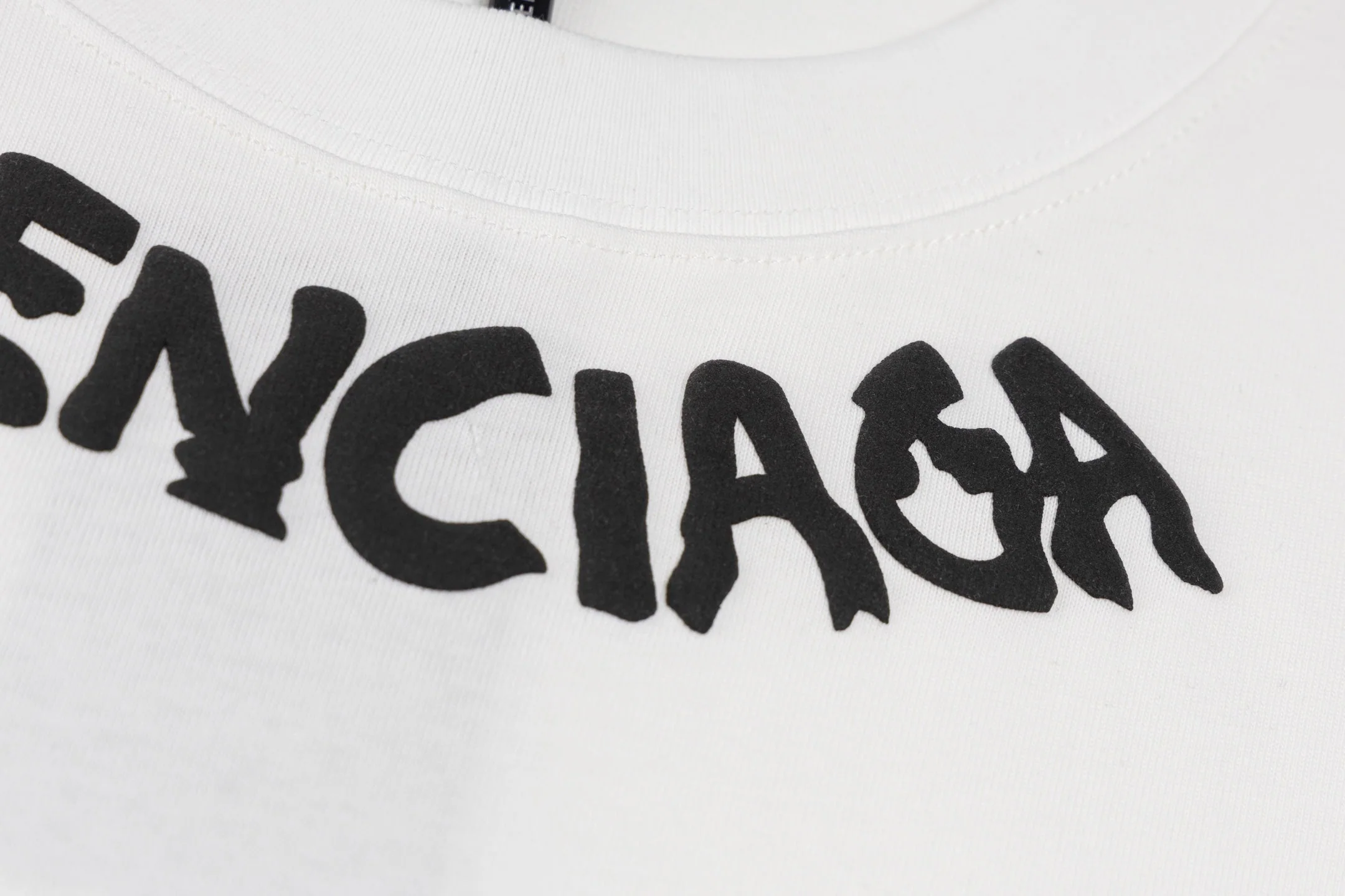 Foamed round neck printed cotton T-shirt