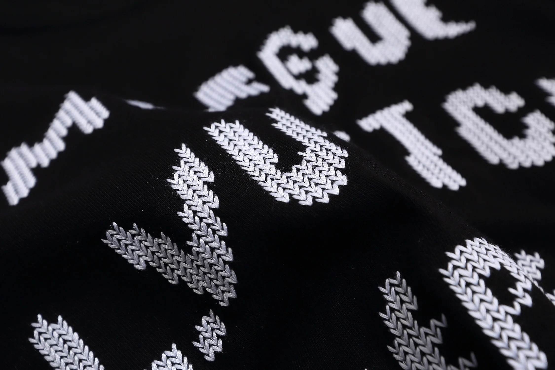 Embroidered cotton sweatshirt