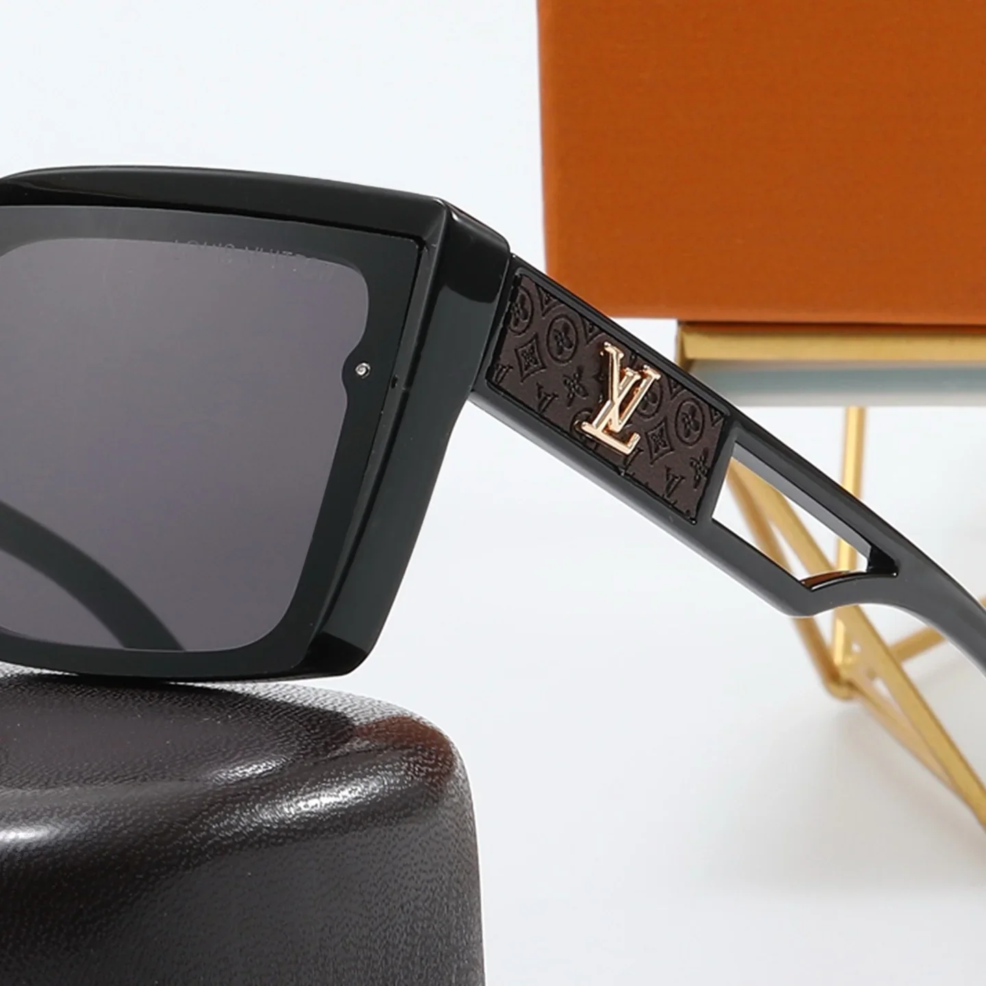 4 colors of fashionable and popular sunglasses  4159