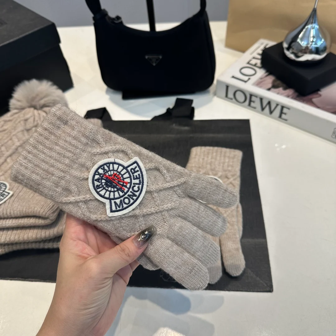 Embroidery knitted scarf hat gloves set