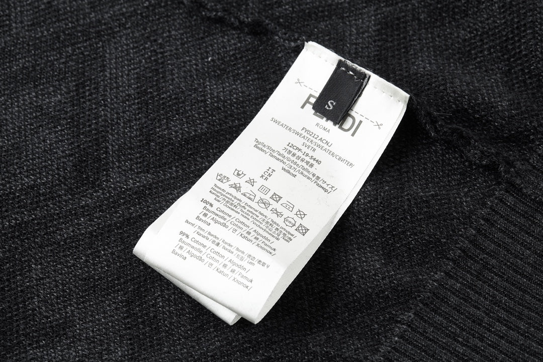 Knitted cashmere sweatshirt