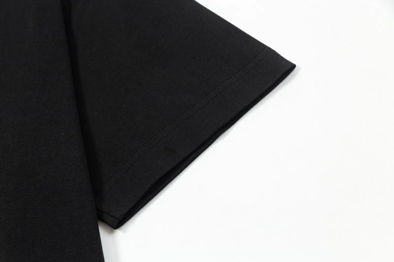 Simple embroidered cotton T-shirt