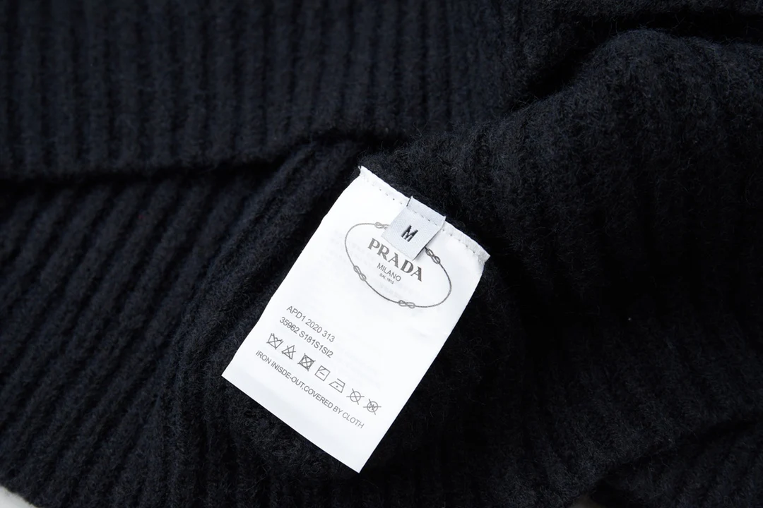 Embroidered knitted sweater cardigan