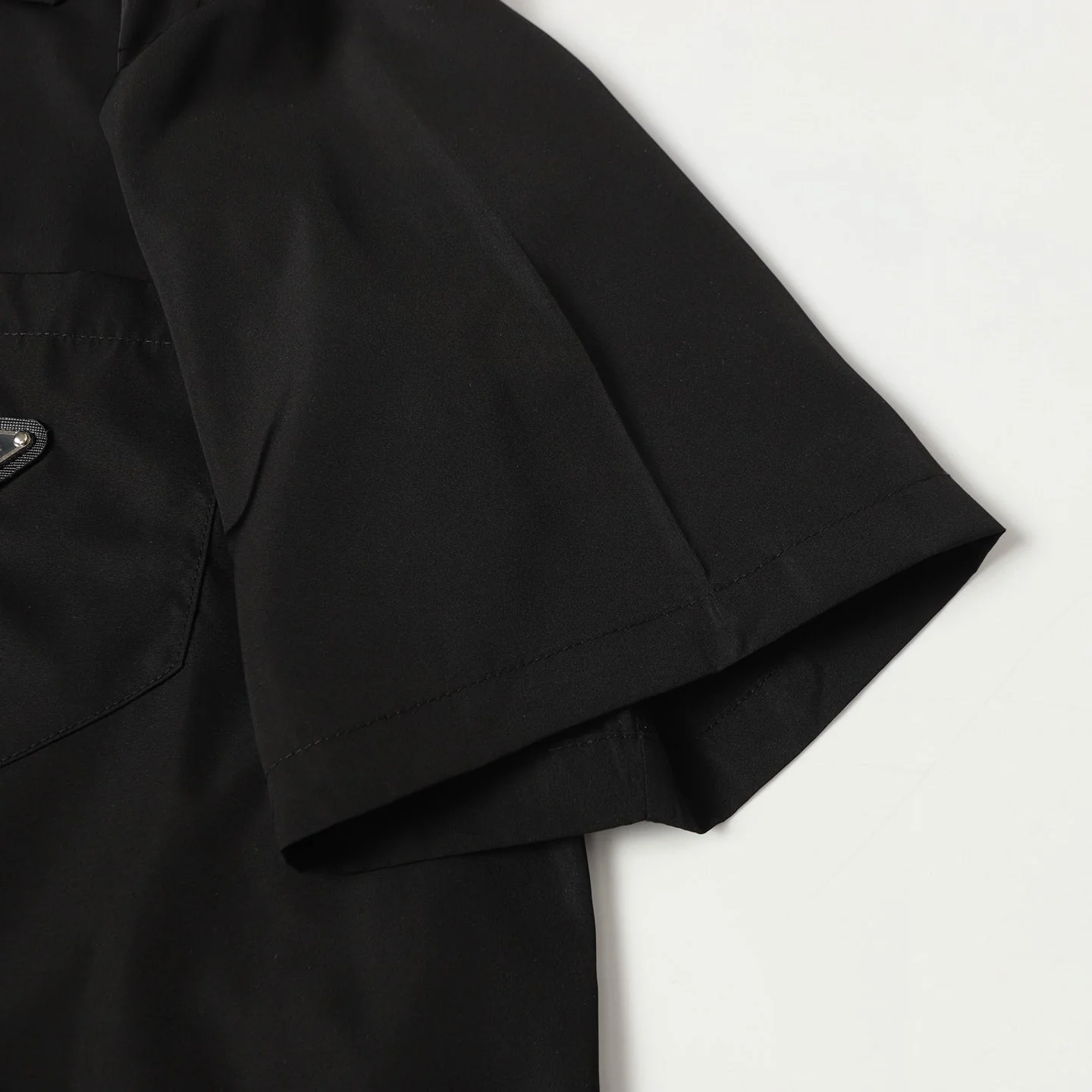 Nylon pocket T-shirt