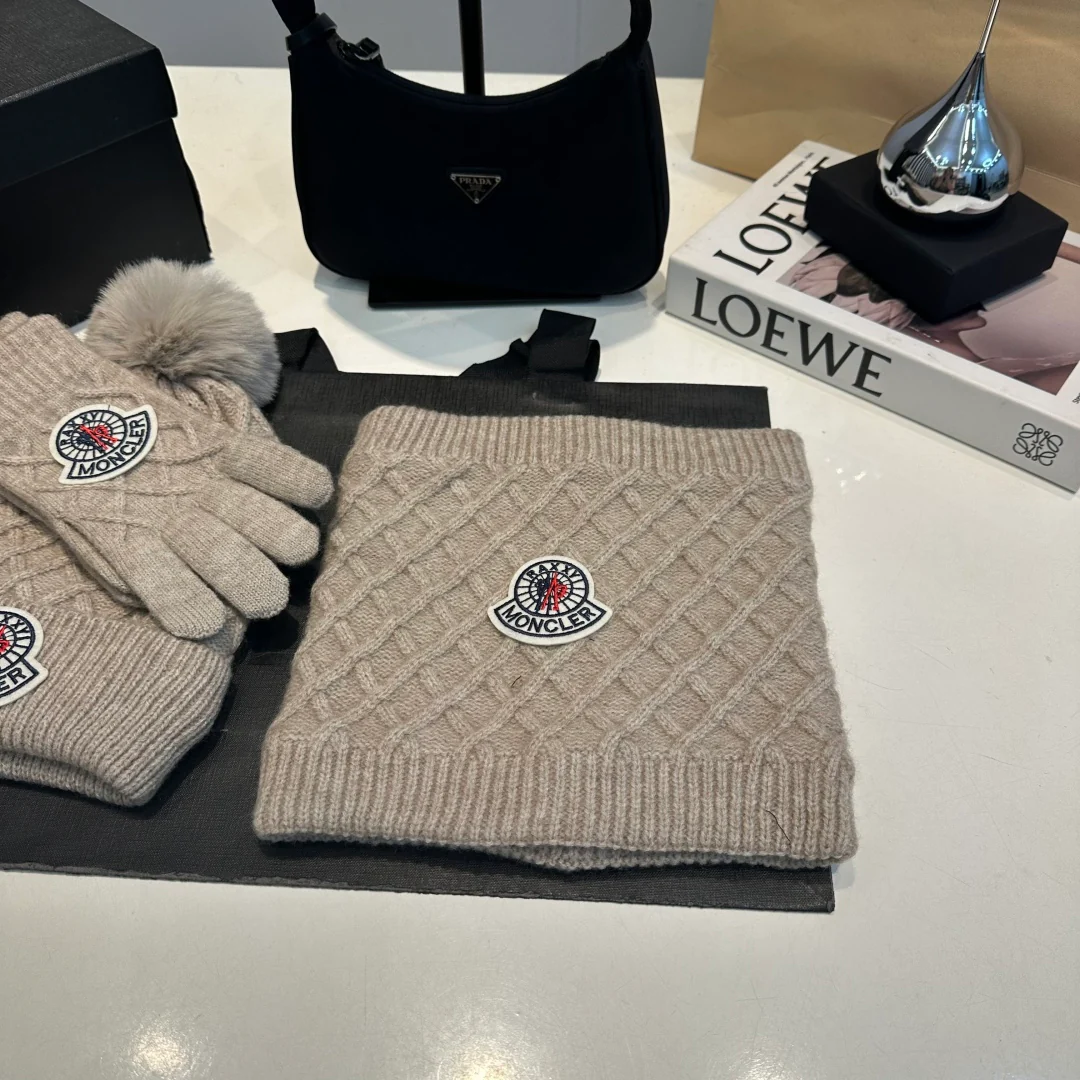 Embroidery knitted scarf hat gloves set