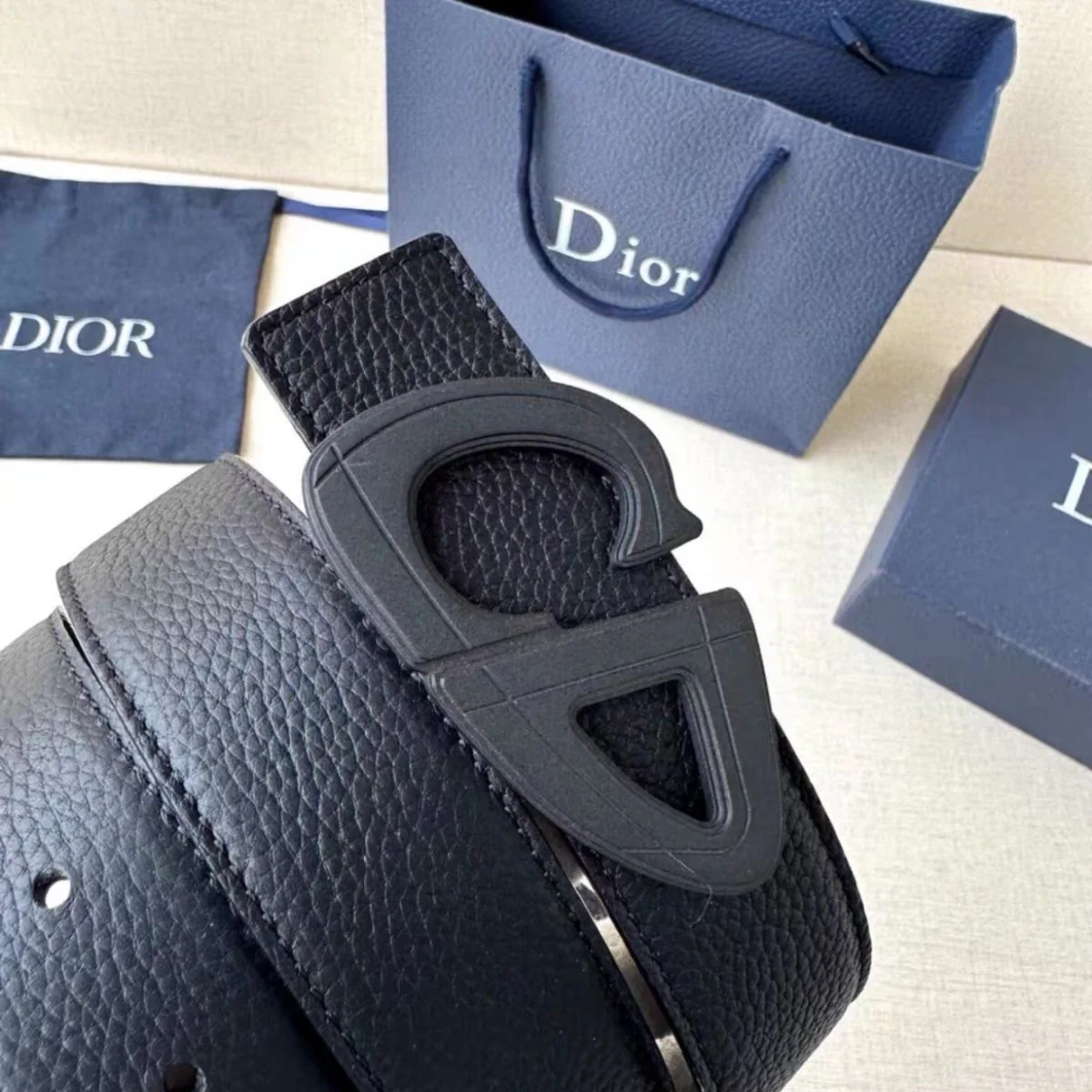 Fashion leather belts